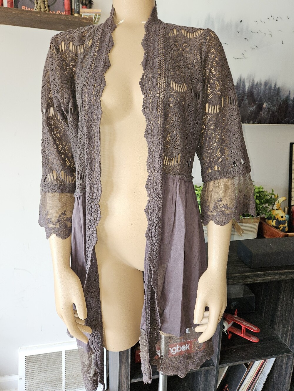BKE Boutique Women's Lace Crochet Kimono Taupe Boho Cottagecore Hippie M Grunge